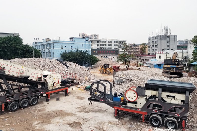 破碎篩分移動破碎站聯(lián)合作業(yè) 破碎篩分移動破碎站聯(lián)合作業(yè)