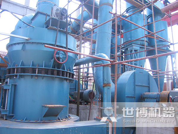 磨粉機現場 磨粉機現場