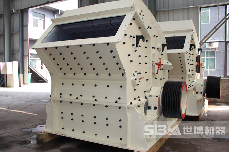 反擊式廢混凝土磚渣粉碎機(jī) 反擊式廢混凝土磚渣粉碎機(jī)