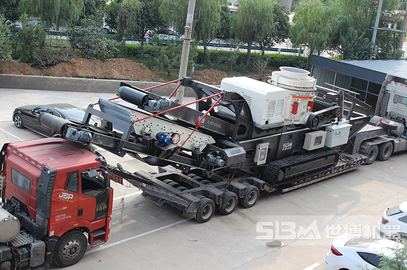 履帶移動廢混凝土磚渣粉碎機(jī) 履帶移動廢混凝土磚渣粉碎機(jī)