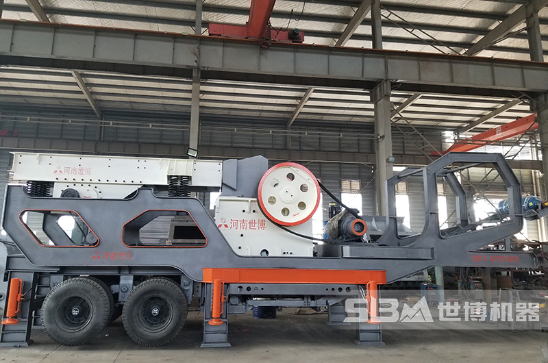 砂石生產(chǎn)移動(dòng)配置的移動(dòng)粗碎機(jī) 砂石生產(chǎn)移動(dòng)配置的移動(dòng)粗碎機(jī)