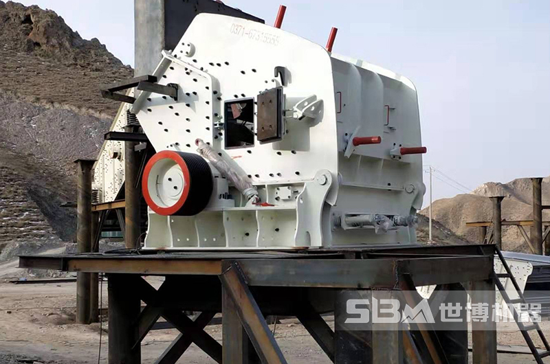 反擊式破碎機(jī) 反擊式破碎機(jī)