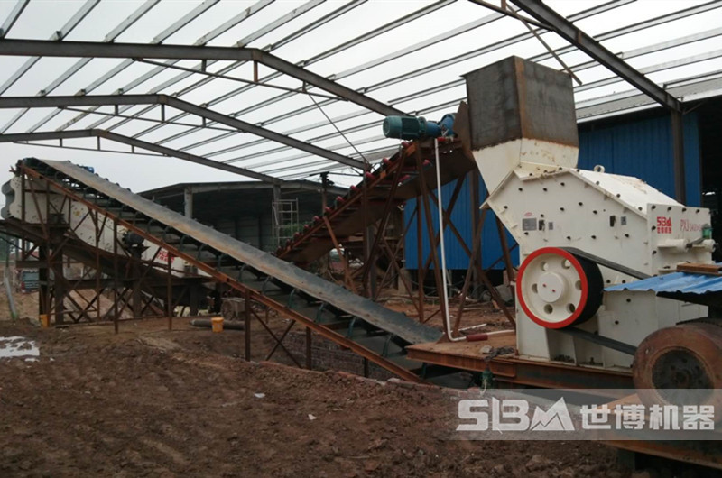 細(xì)碎制砂機(jī)粗砂加工細(xì)沙現(xiàn)場(chǎng) 細(xì)碎制砂機(jī)粗砂加工細(xì)沙現(xiàn)場(chǎng)