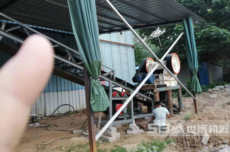 破碎機工作現場圖 破碎機工作現場圖