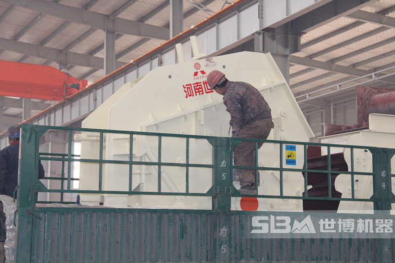 大型反擊式破碎機發貨圖 大型反擊式破碎機發貨圖