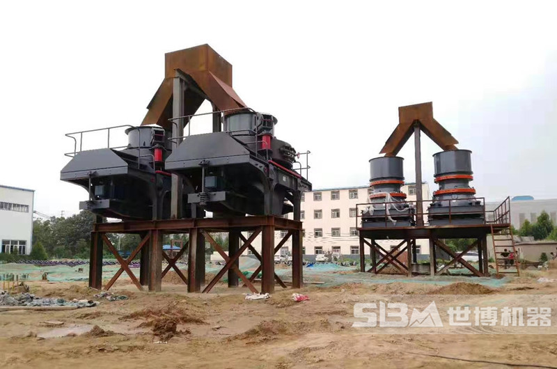 單缸液壓圓錐破和制砂機安裝現場 單缸液壓圓錐破和制砂機安裝現場