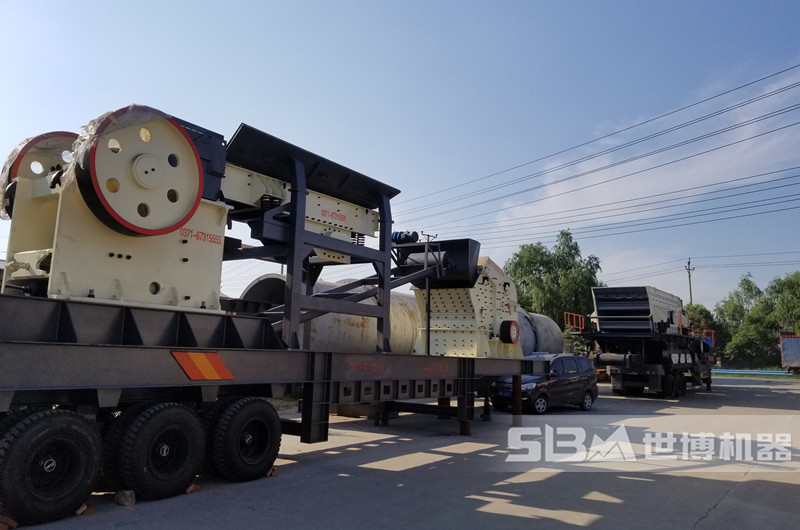 移動軋石機 移動軋石機