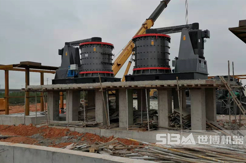 兩臺復合式制砂機安裝現場 兩臺復合式制砂機安裝現場