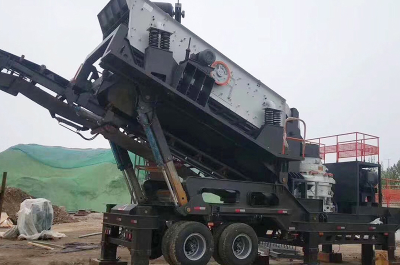 免安裝移動(dòng)破碎機(jī)現(xiàn)場(chǎng) 免安裝移動(dòng)破碎機(jī)現(xiàn)場(chǎng)