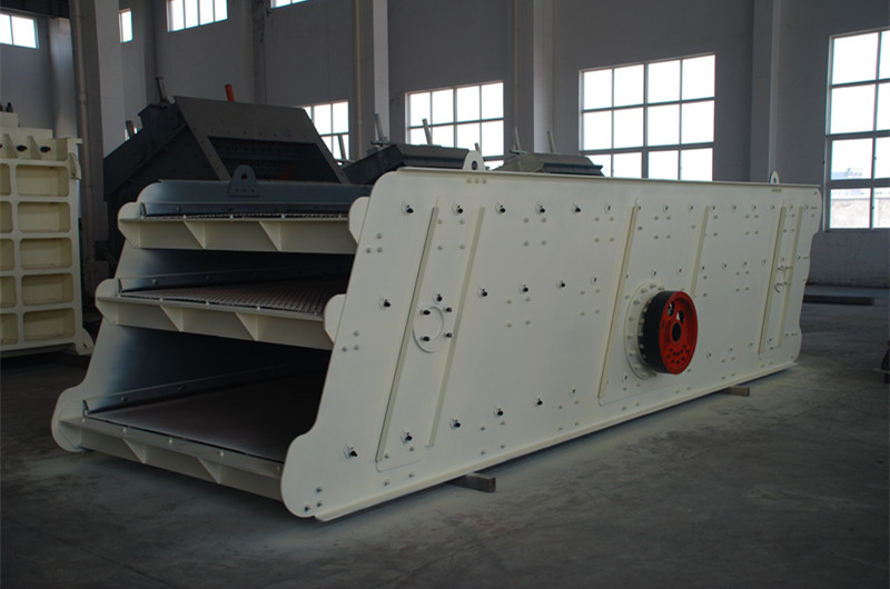 三層礦山振動(dòng)篩圖,三層篩網(wǎng),出四種料 三層礦山振動(dòng)篩圖,三層篩網(wǎng),出四種料