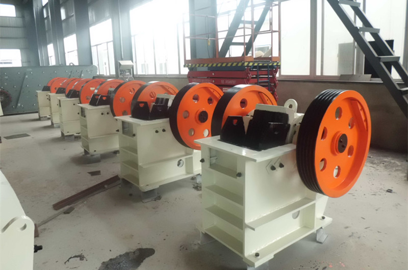 臺時20噸鄂式破碎機 臺時20噸鄂式破碎機