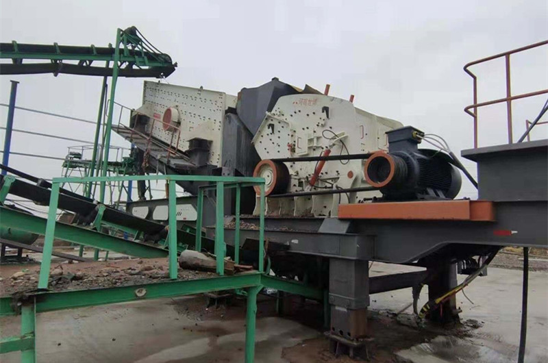 移動(dòng)碎石機(jī)篩分機(jī) 移動(dòng)碎石機(jī)篩分機(jī)