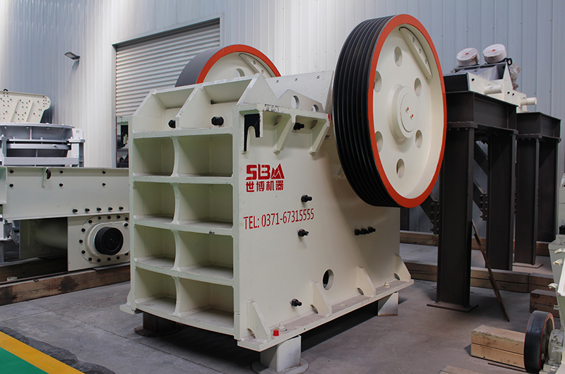 顎式破碎機,簡單實用石灰石破碎機 顎式破碎機,簡單實用石灰石破碎機