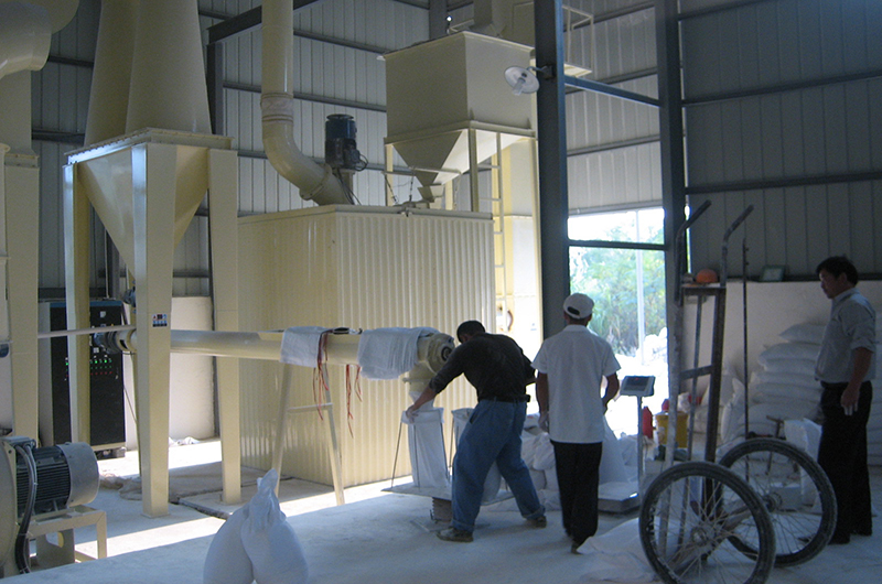 膩子粉生產現場圖 膩子粉生產現場圖