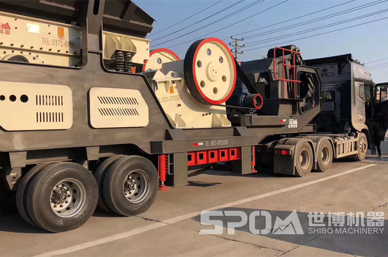 輪胎式顎破移動(dòng)砂石破碎車 輪胎式顎破移動(dòng)砂石破碎車