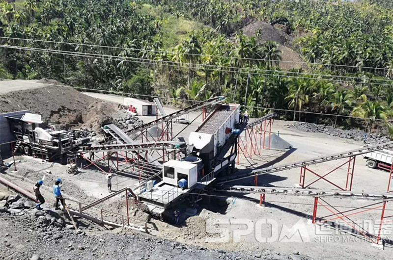 輪胎式移動(dòng)碎石加工設(shè)備現(xiàn)場(chǎng) 輪胎式移動(dòng)碎石加工設(shè)備現(xiàn)場(chǎng)