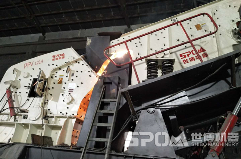 反擊破移動破碎篩分機 反擊破移動破碎篩分機