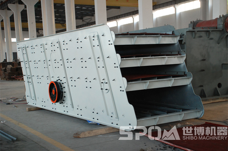 篩分12碎石用的振動(dòng)篩,多層篩網(wǎng) 篩分12碎石用的振動(dòng)篩,多層篩網(wǎng)