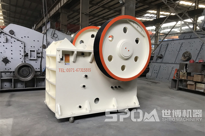 中硬礦石破碎機，顎式破碎機