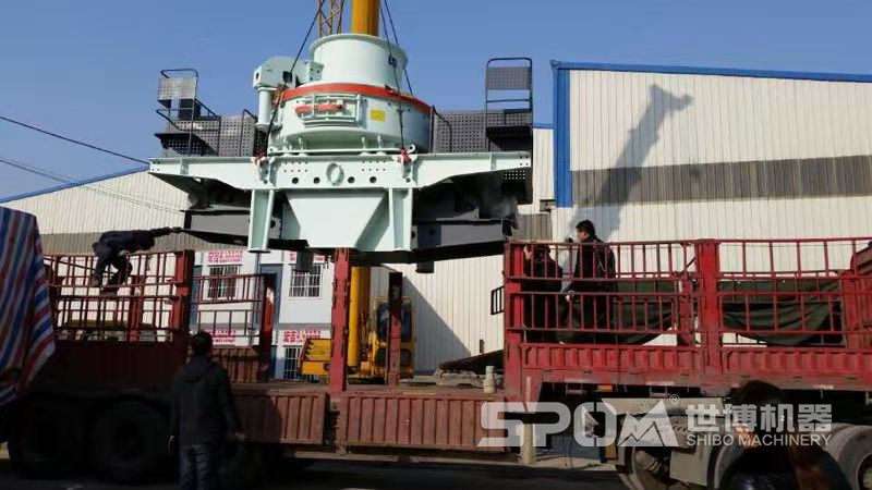 大型制砂機吊裝發貨 大型制砂機吊裝發貨