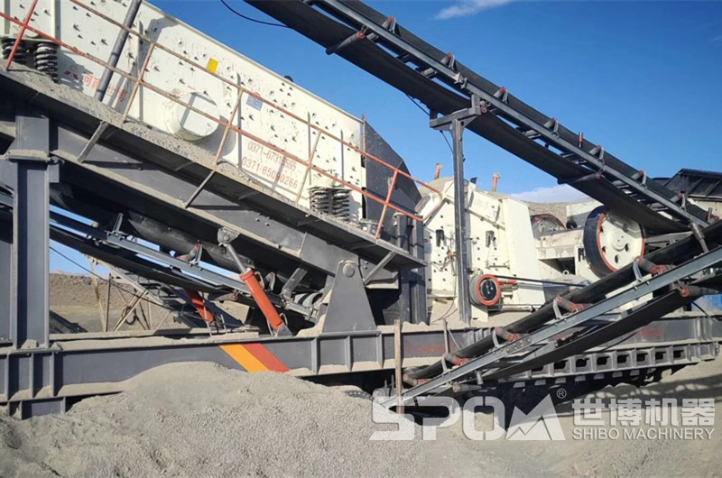 四組合1214反擊式移動破碎站 四組合1214反擊式移動破碎站