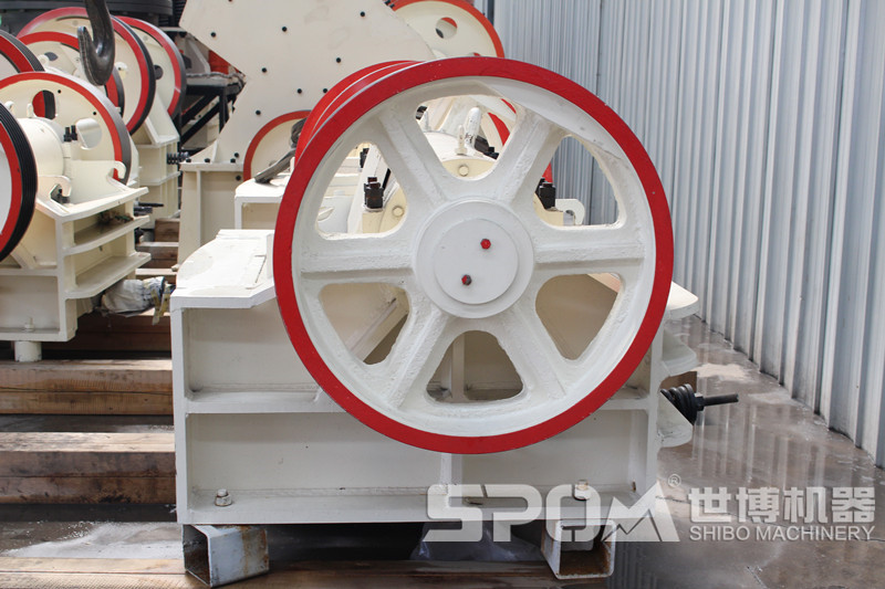 150x750小型細顎破碎機 150x750小型細顎破碎機