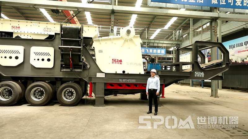 大型移動式碎石機 大型移動式碎石機