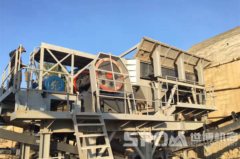 顎破石頭破碎機工作現場圖 顎破石頭破碎機工作現場圖