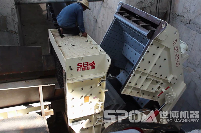 大型反擊石頭破碎機(jī)檢修 大型反擊石頭破碎機(jī)檢修