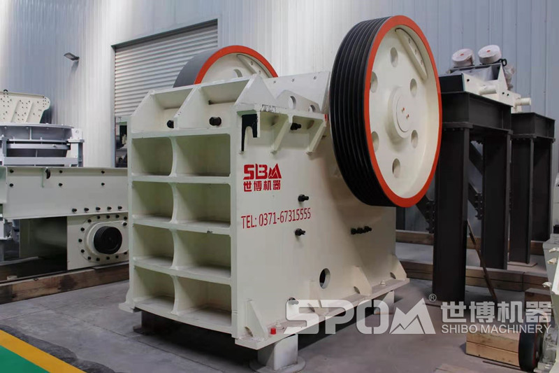 碎石粗碎設(shè)備顎式破碎機(jī) 碎石粗碎設(shè)備顎式破碎機(jī)