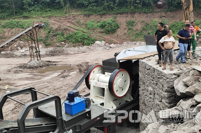 69顎破移動(dòng)站，移動(dòng)六九破碎機(jī)