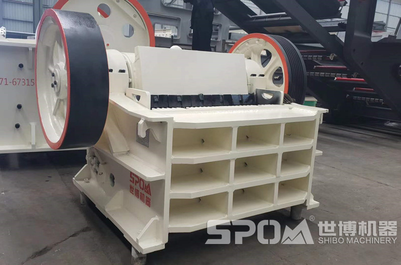 細碎鵝卵石的細鄂破機 細碎鵝卵石的細鄂破機