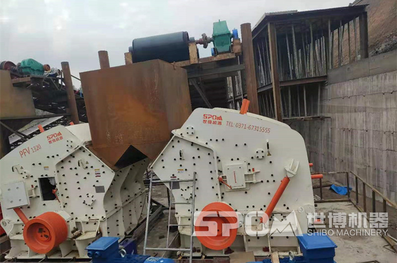 河北唐山客戶鵝卵石破碎現(xiàn)場 河北唐山客戶鵝卵石破碎現(xiàn)場