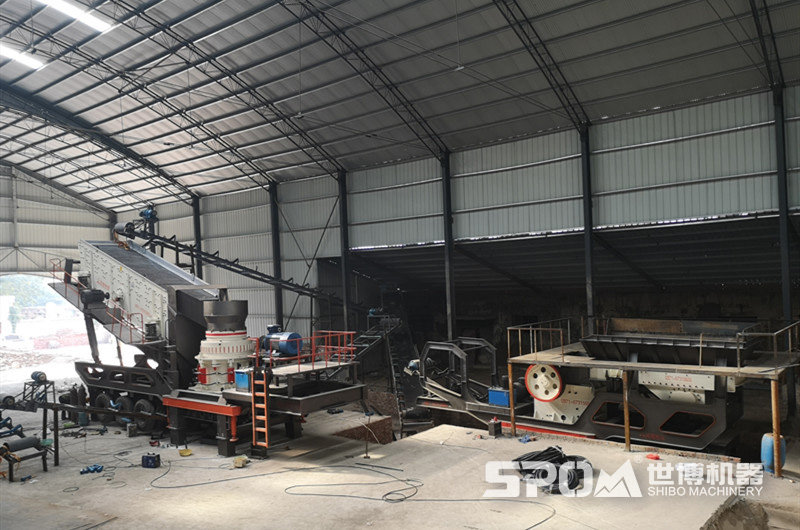 移動圓錐破碎機安裝現場 移動圓錐破碎機安裝現場