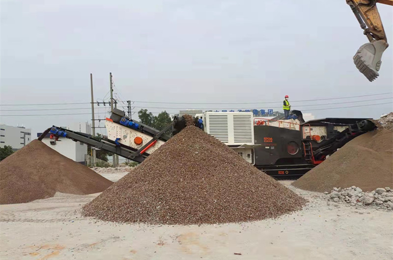 移動渣土破碎機現場圖 移動渣土破碎機現場圖