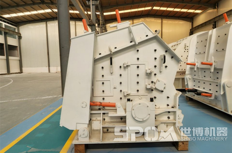 世博歐版三腔反擊式破碎機車間圖片 世博歐版三腔反擊式破碎機車間圖片