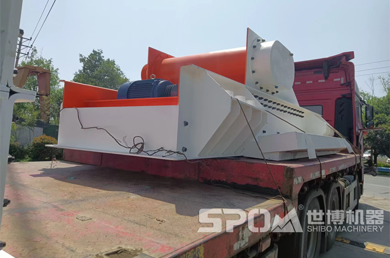 世博廠家全新喂料機發貨 世博廠家全新喂料機發貨