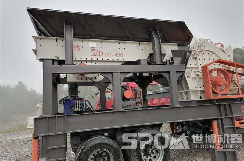 輪胎式粗碎反擊移動(dòng)破碎站,配大口反擊破 輪胎式粗碎反擊移動(dòng)破碎站,配大口反擊破