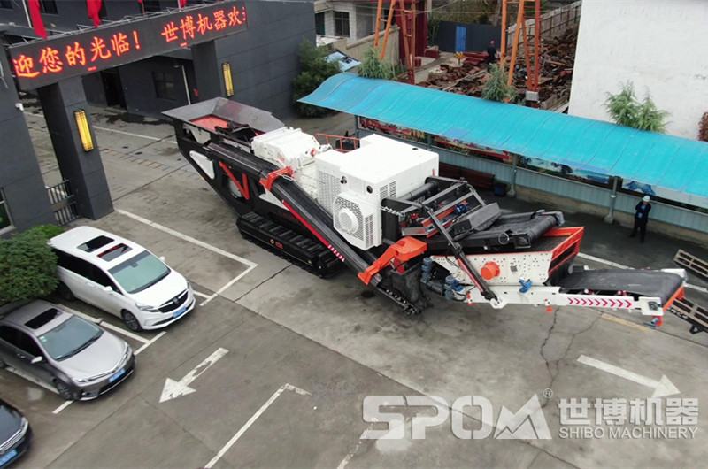 世博履帶式移動(dòng)破碎站成品圖 世博履帶式移動(dòng)破碎站成品圖